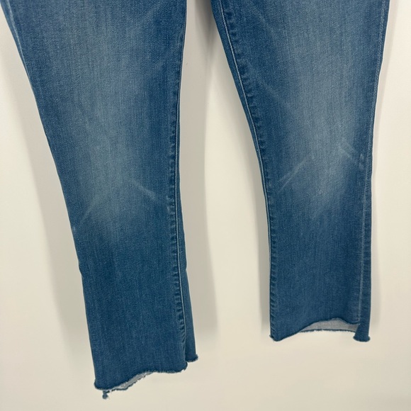 MOTHER The Insider Crop Step Fray Jean in Sorry I'm Staring Size 27 Blue Denim - Picture 6 of 15